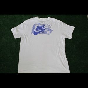 Nike Box t-shirt